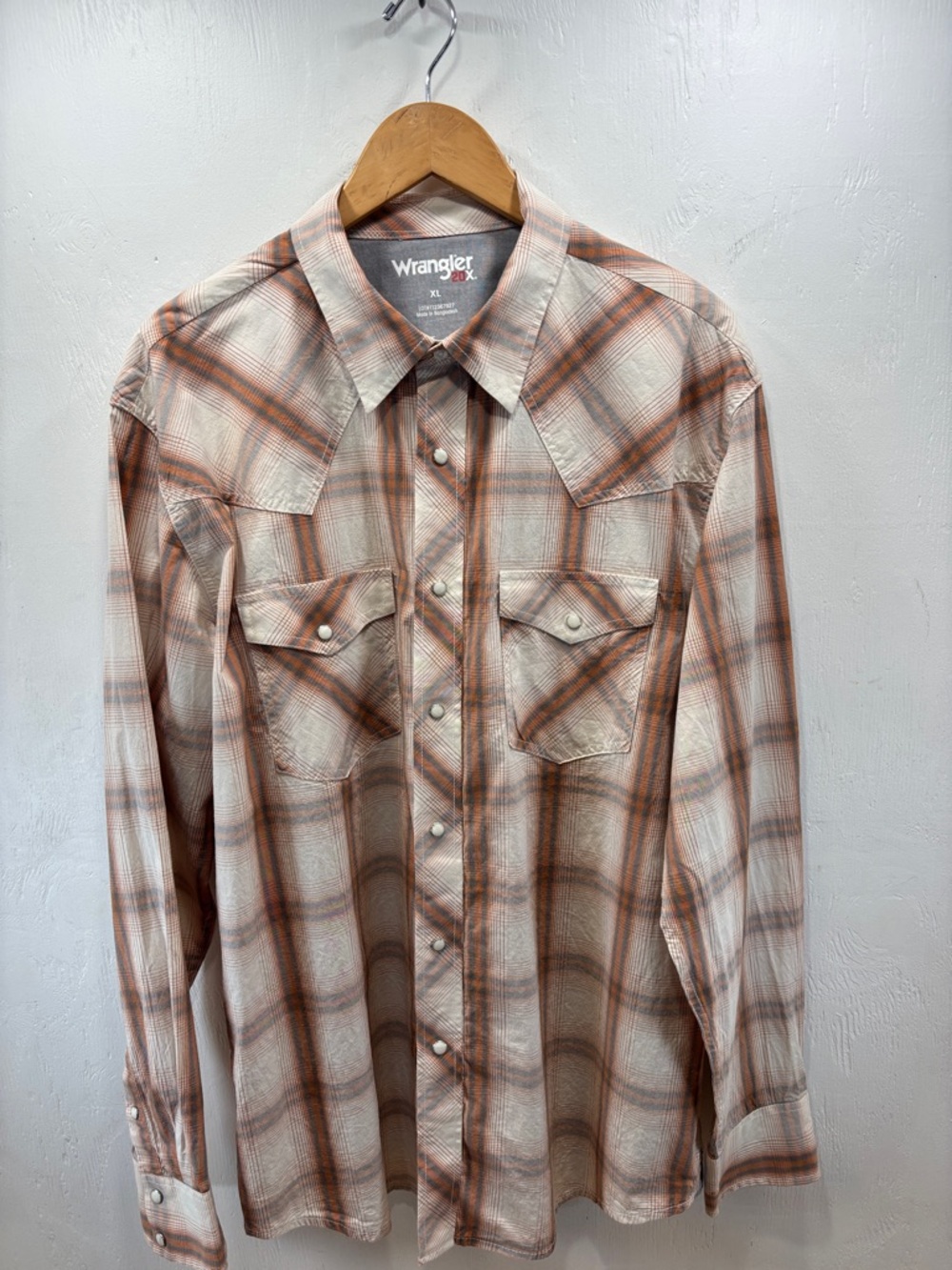 Wrangler Western Casual Rodeo Ready Plaid Pearl Snap - Cream & Rust Brown XL